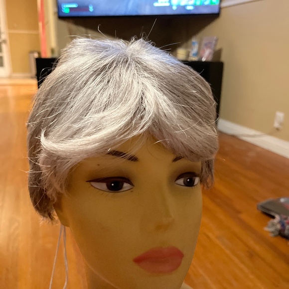 Rene of Paris wig color silver stone style zoe - Picture 1 of 6